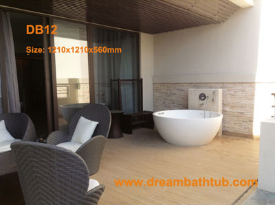 Bathtub freestanding